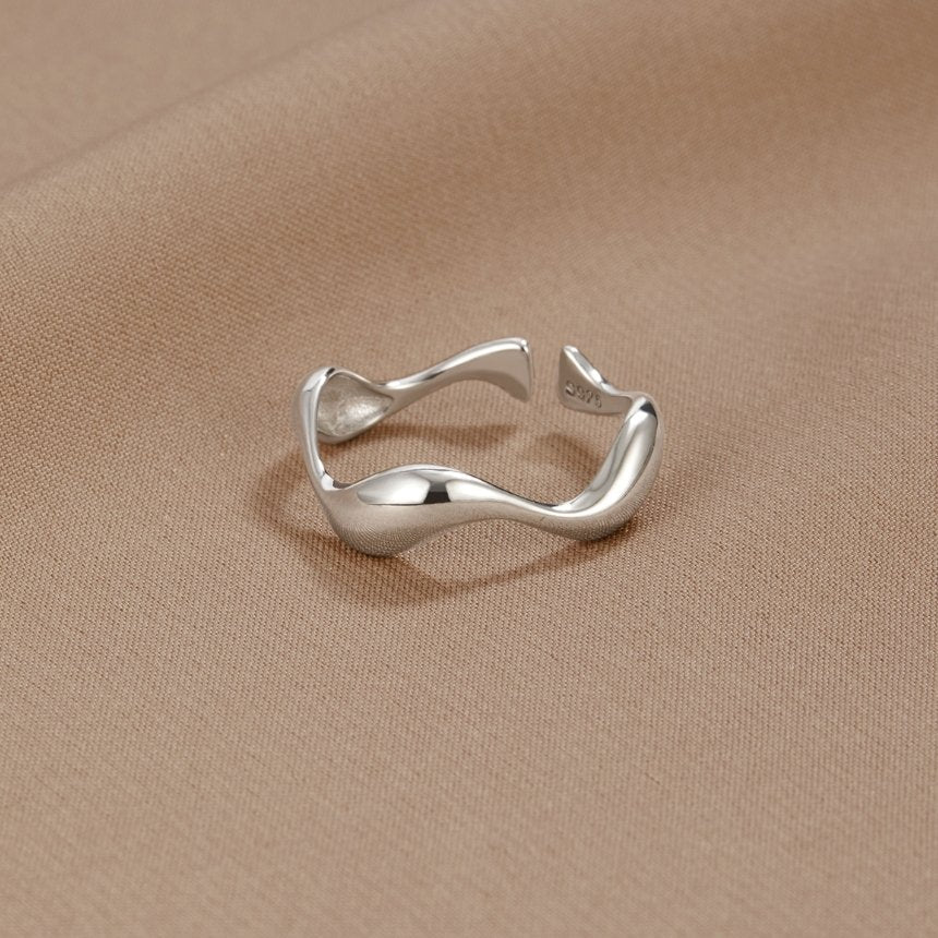Silver Wave Minimalist Ring β Timeless