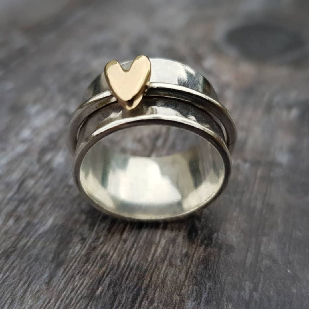 Silver Heart Ring β Exquisite