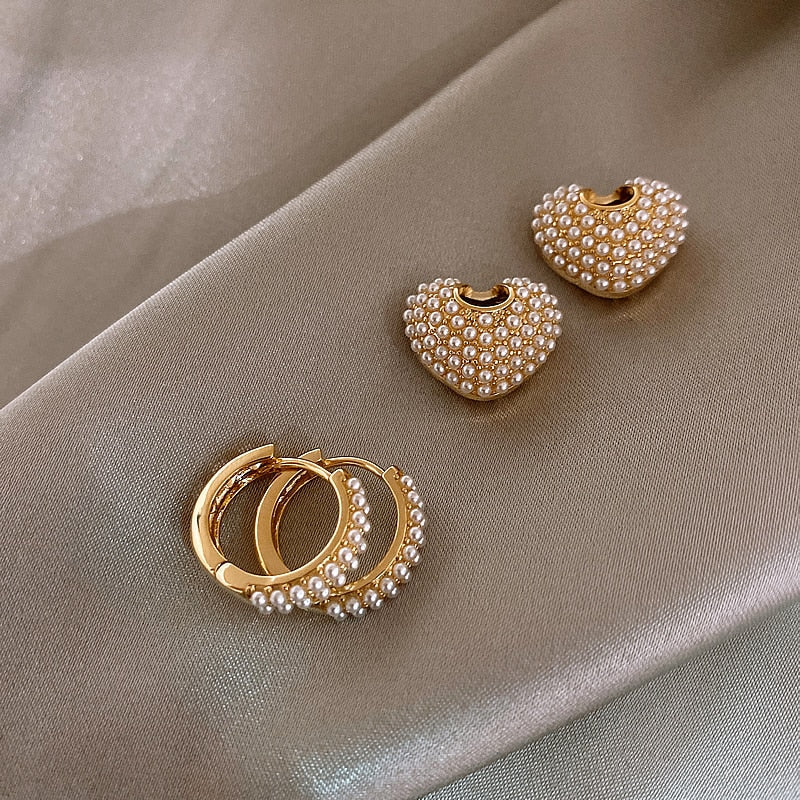 Pearl Heart Earrings β Elegant