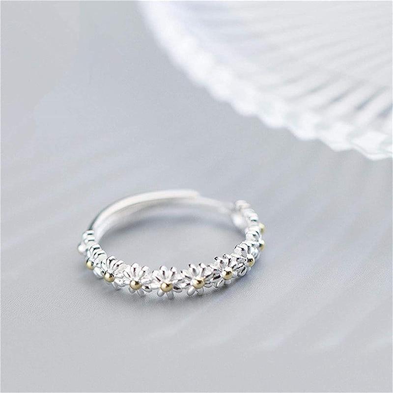 Silver Enamel Daisy Ring β Timeless Elegance