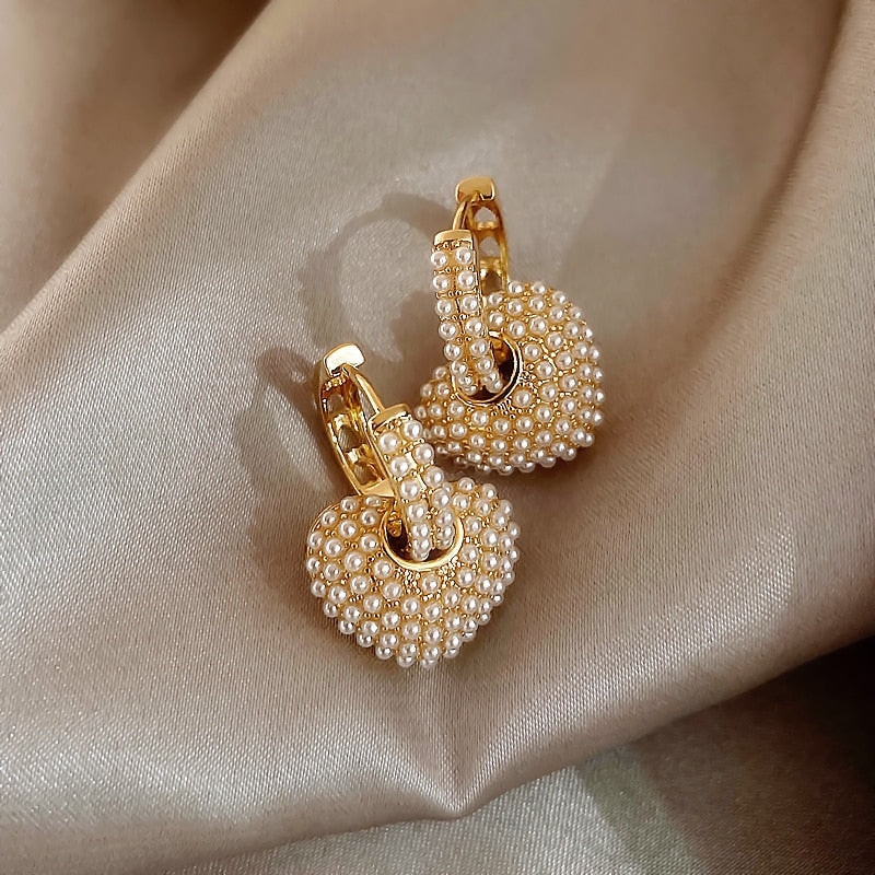 Pearl Heart Earrings β Elegant