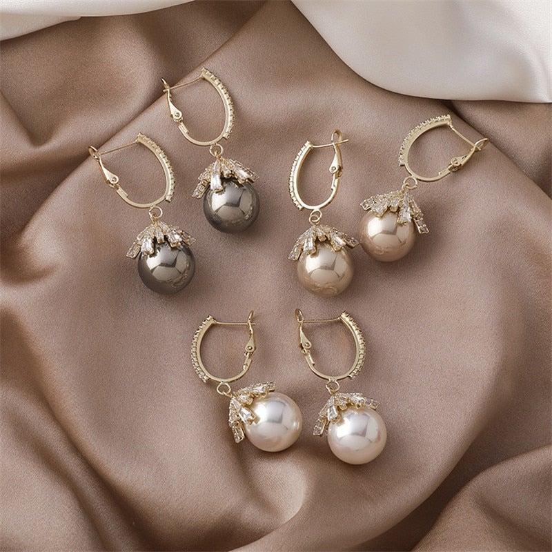 Pearl Drop Earrings β Exquisite Elegance