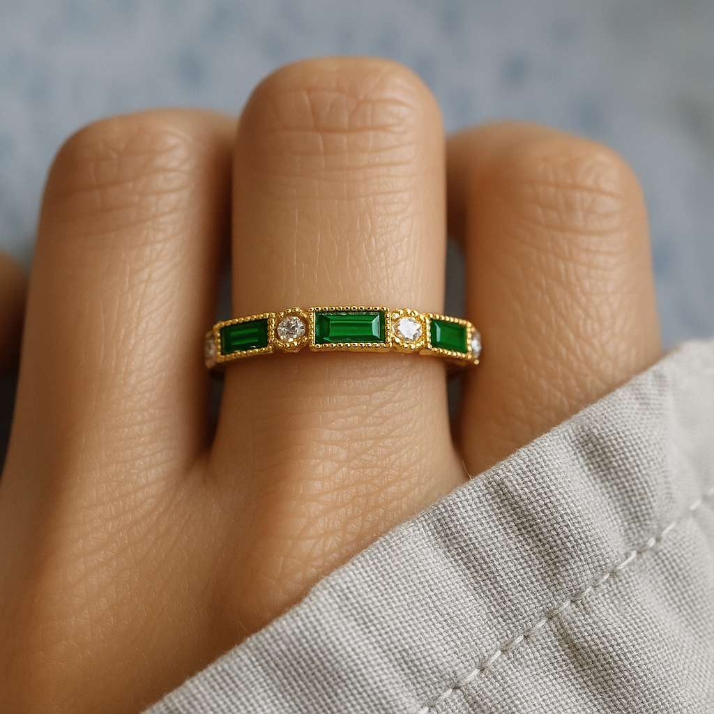 Gold Green Zirconia Inlaid Ring β Elegant