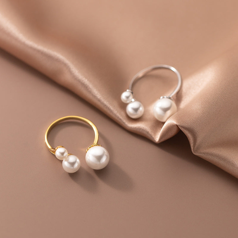Gold Adjustable Pearl Trio Ring β Elegant