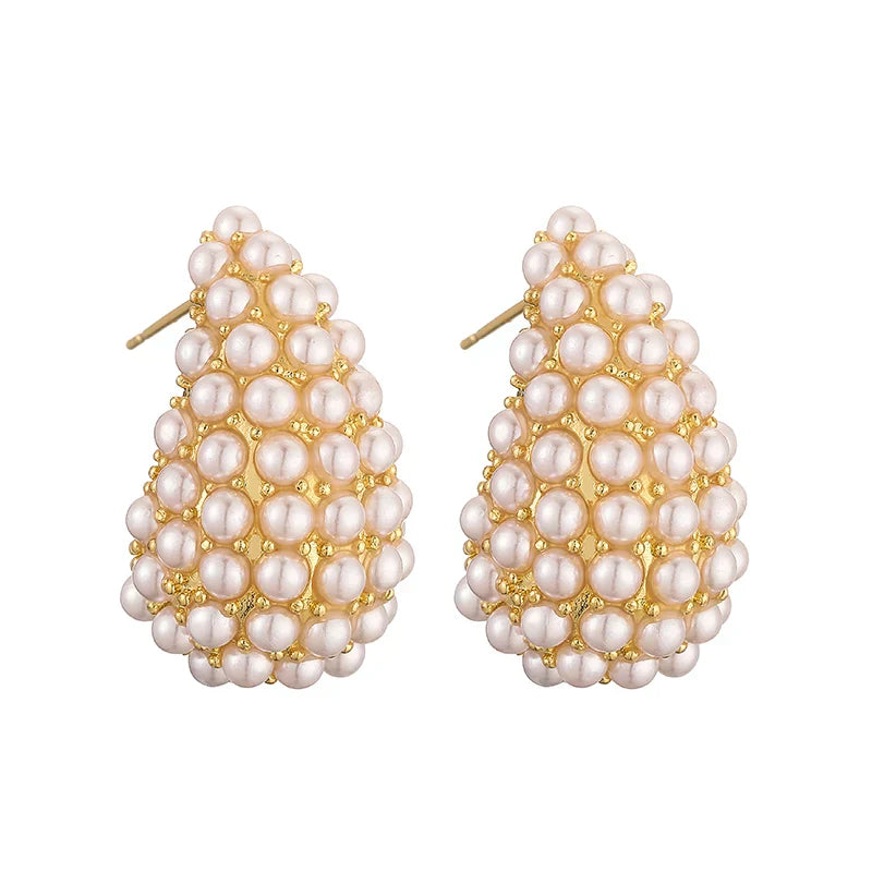 Gold Pearl Stud Earrings β Timeless Elegance