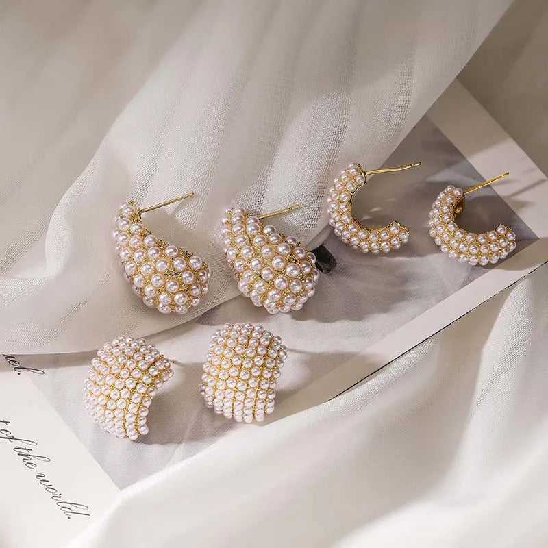 Gold Pearl Stud Earrings β Timeless Elegance