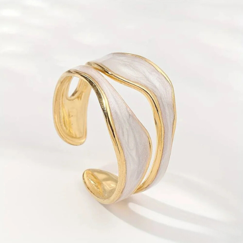 White Gold Diamond Dream Ring β Timeless