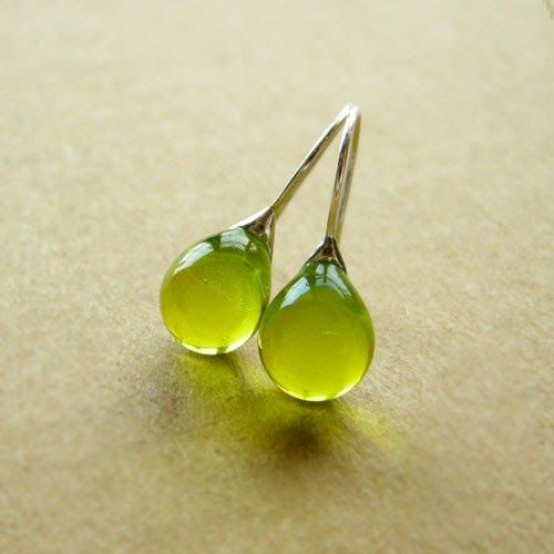Olive Crystal Drop Earrings – Exquisite