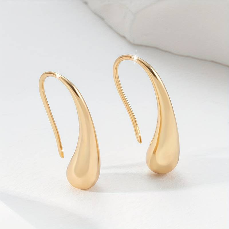 Gold Crystal Drop Earrings β Timeless Elegance