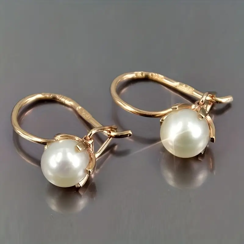 Gold Pearl Stud Earrings β Timeless Elegance