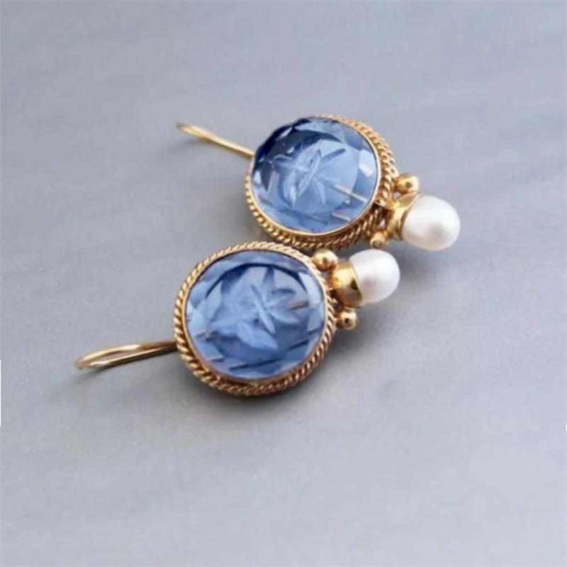 Pearl Stud Earrings β Timeless Elegance