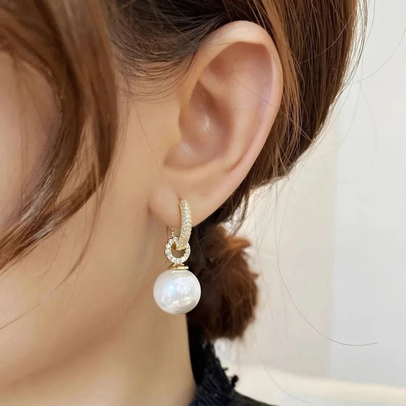 Gold Pearl Stud Earrings β Timeless
