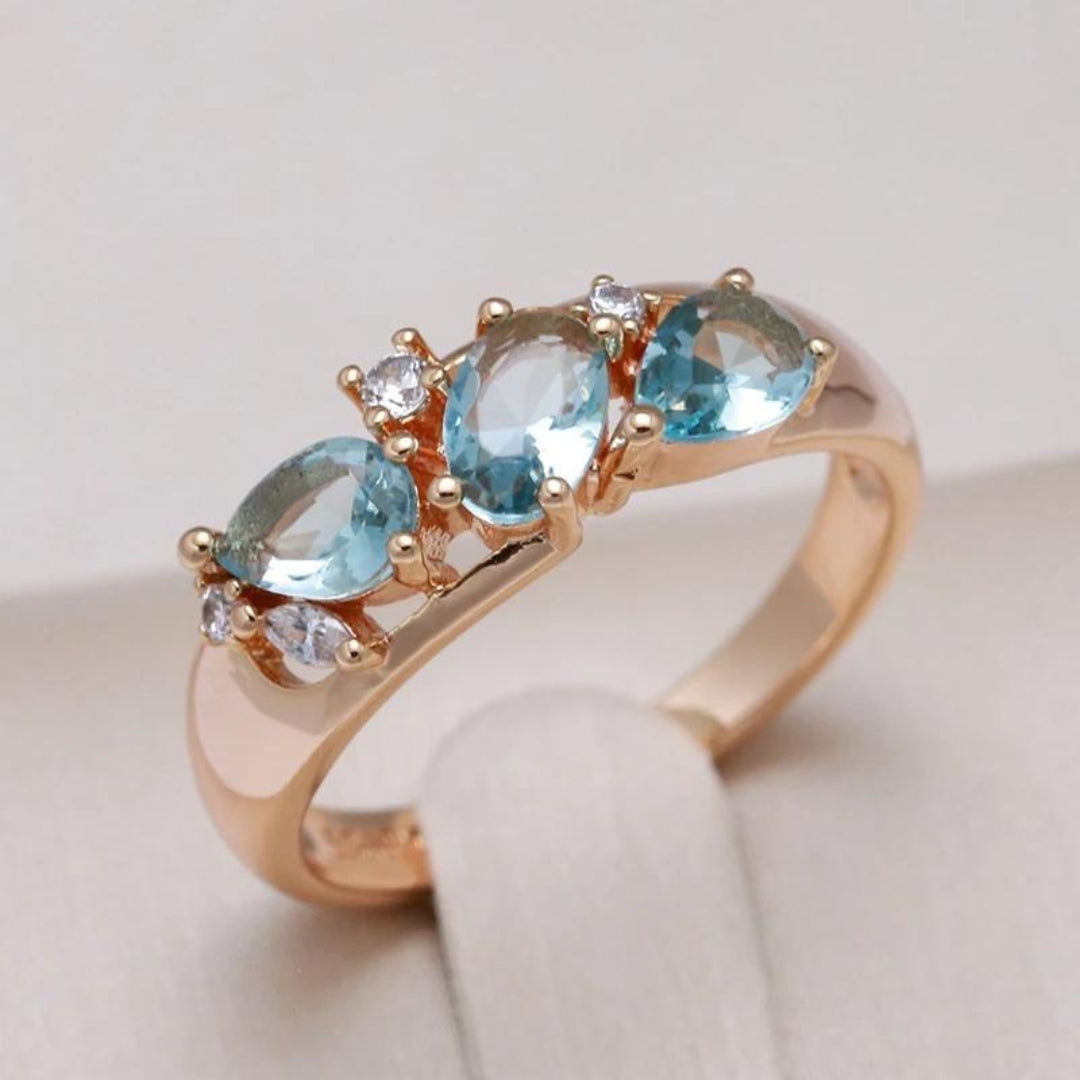 Gold Vintage Blue Ring – Elegant