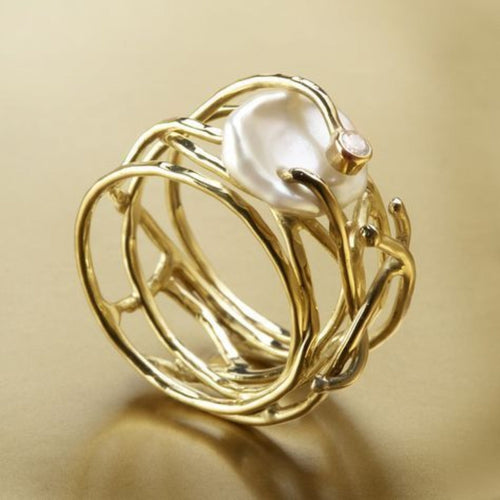 Gold Pearl Ring – Elegant
