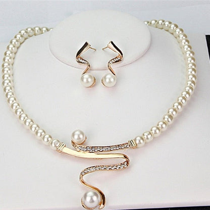 Pearl Necklace & Earring Set – Timeless Elegance