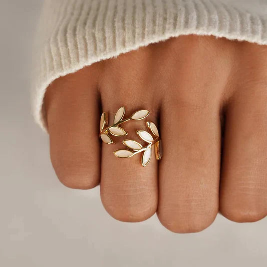White Opal Leaf Ring – Exquisite