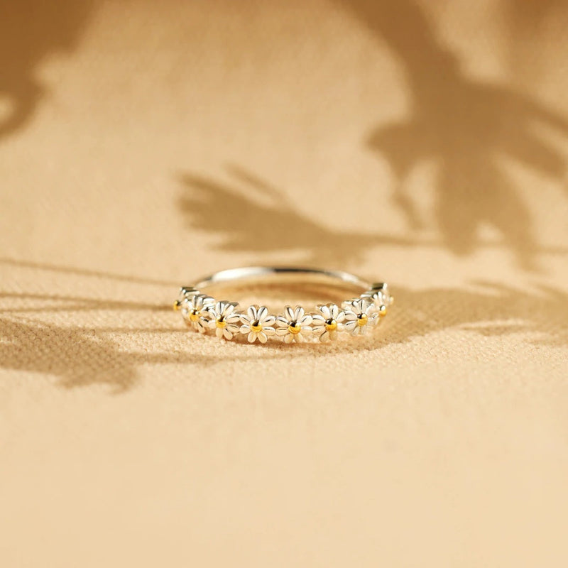 Gold Floral Garden Ring – Exquisite