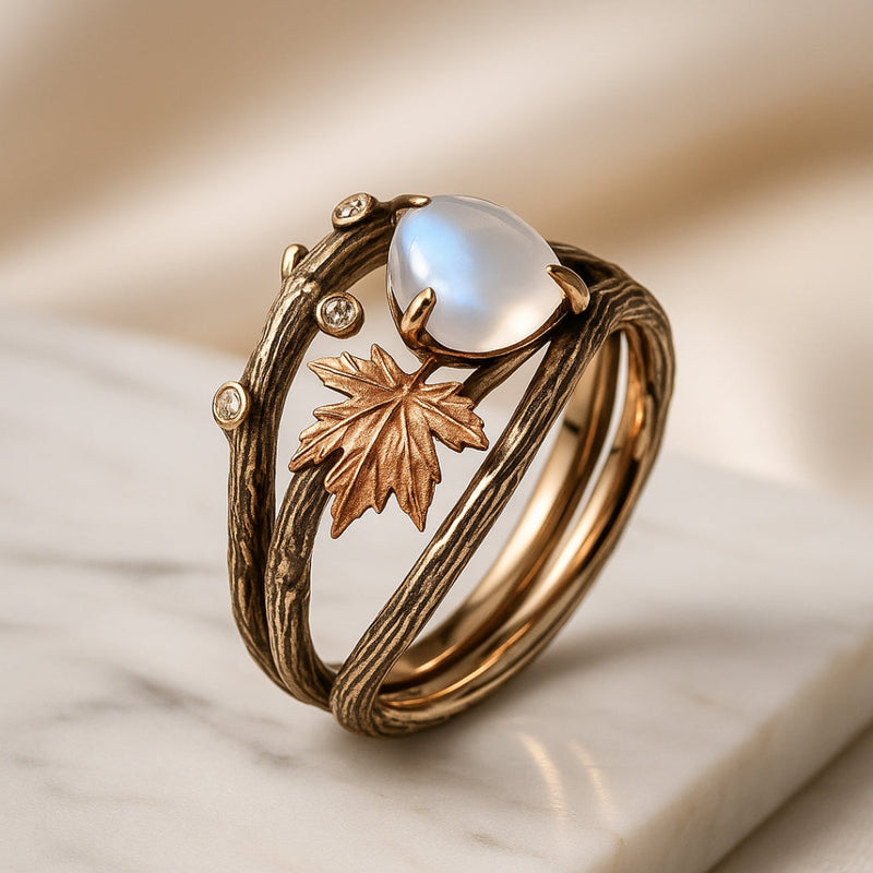 Gold Moonstone Vintage Ring – Timeless Elegance