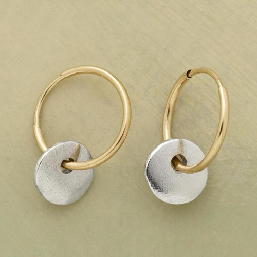 Gold Hoop Earrings – Exquisite