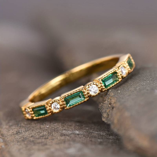 Gold Green Zirconia Inlaid Ring – Elegant