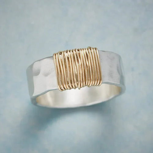 Gold Boho Threads Ring – Exquisite