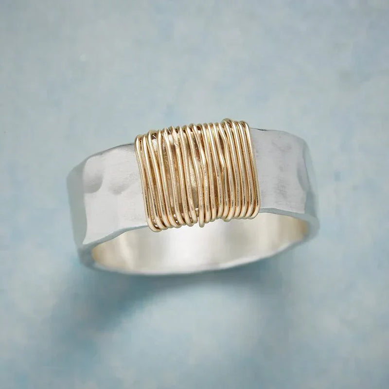 Gold Boho Threads Ring – Exquisite