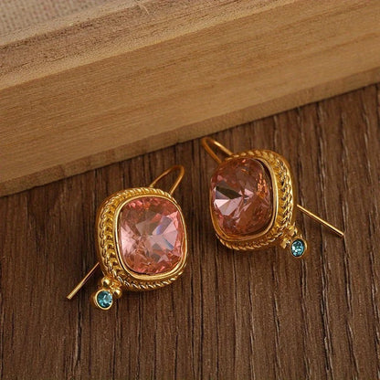 Gold Classic Earrings – Timeless Elegance