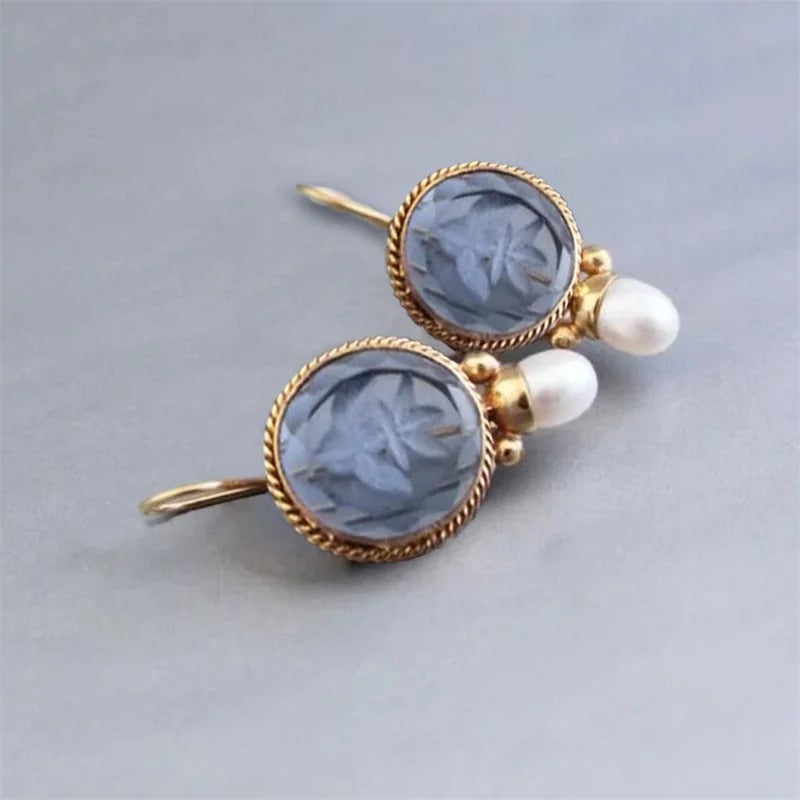 Pearl Stud Earrings – Timeless Elegance
